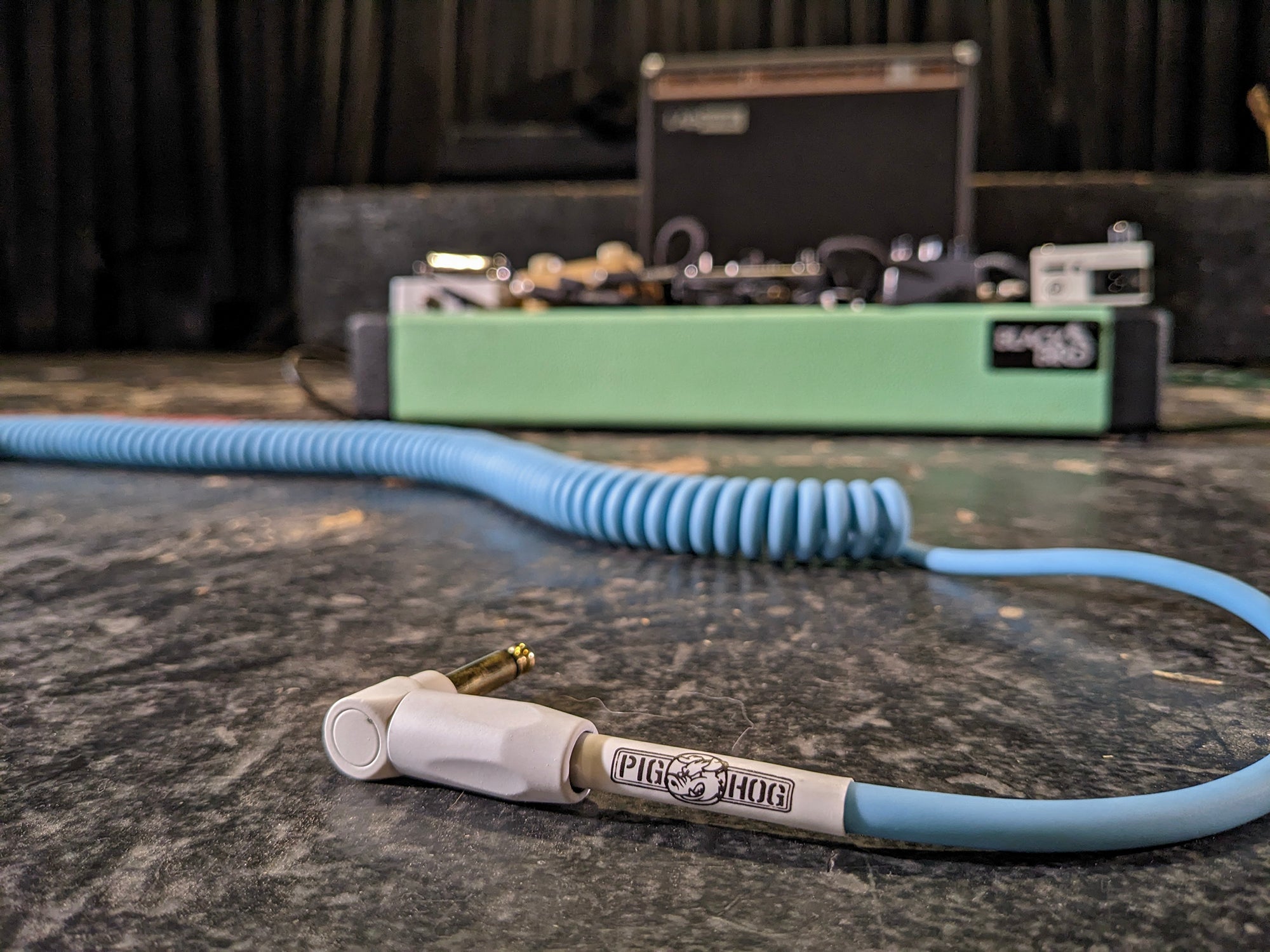 Pig Hog "Half Coil" Instrument Cable, 30 ft, Daphne Blue