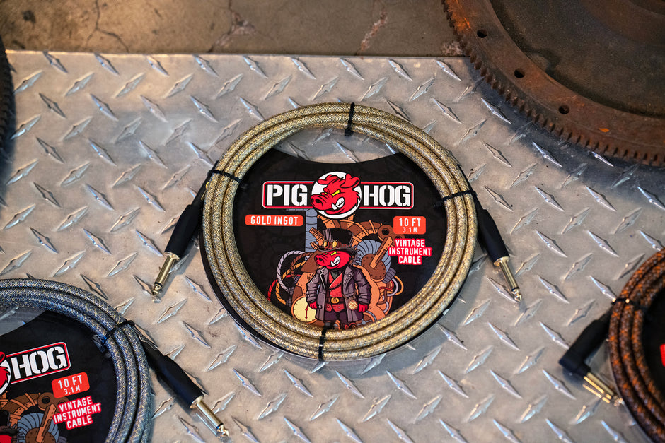 Pig Hog "Gold Ingot" Instrument Cable, 10ft Right Angle