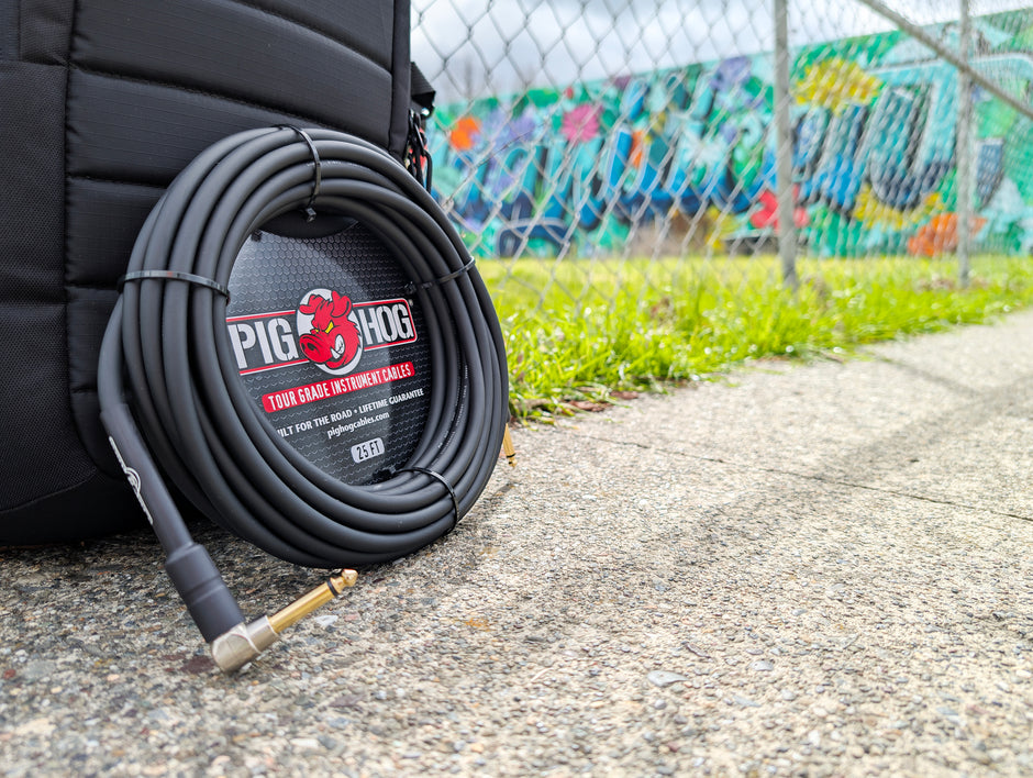 Pig Hog 25ft 1/4" - 1/4" Right Angle 8mm Inst. Cable