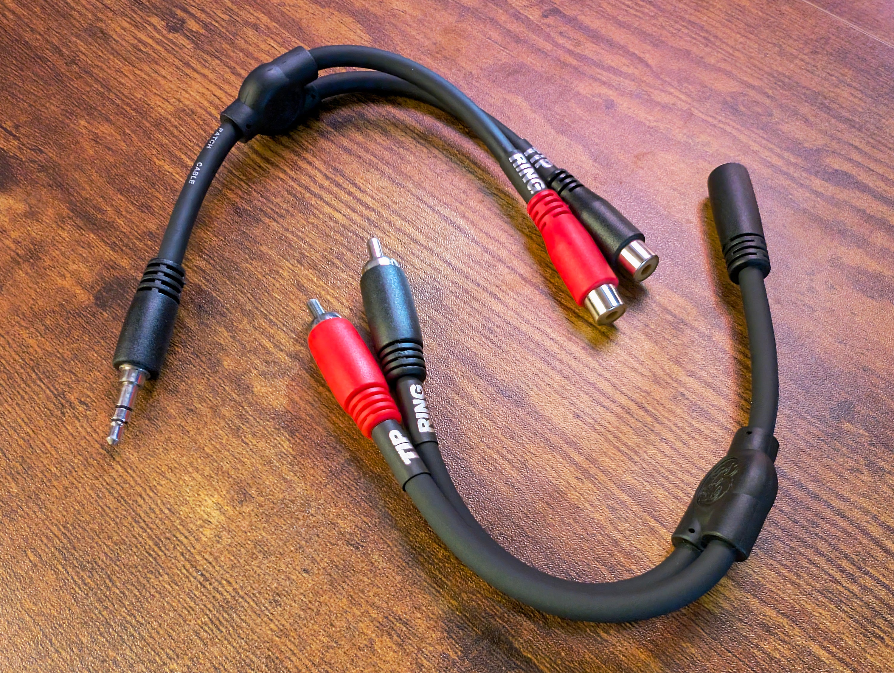 Pig Hog Solutions - 3ft Stereo Breakout Cable, 3.5mm to Dual RCA