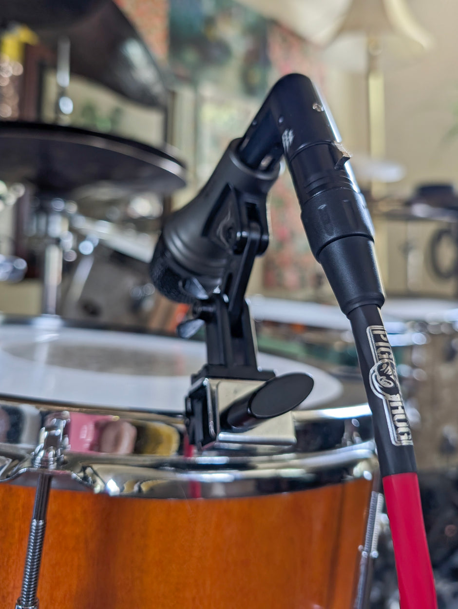 Pig Hog Solutions - Right Angle XLR Adapter