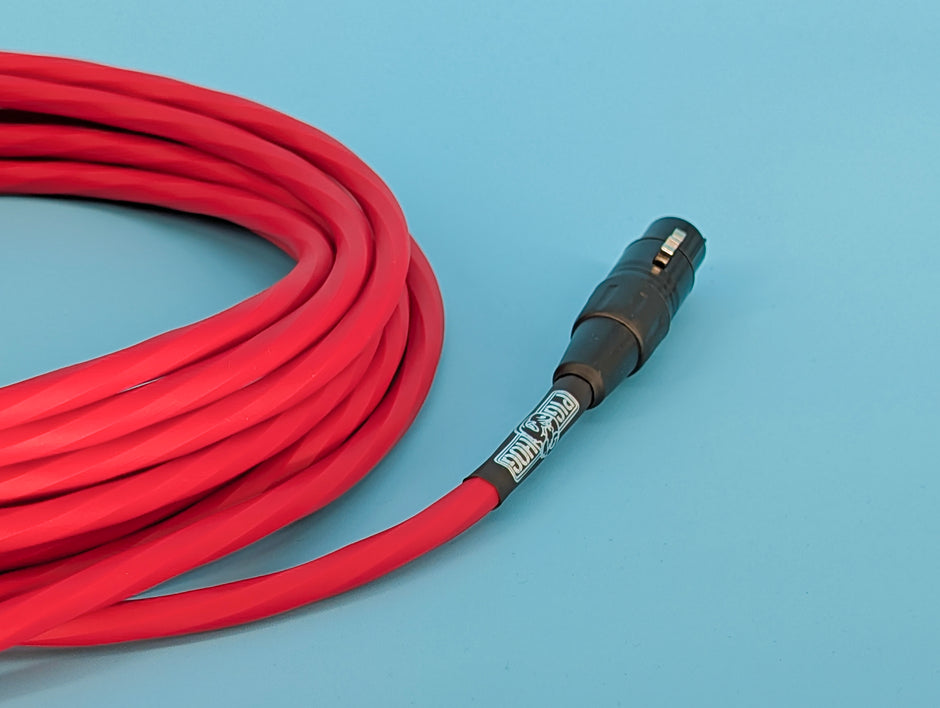 Pig Hog Hex Series Mic Cable, 10ft - Candy Apple Red