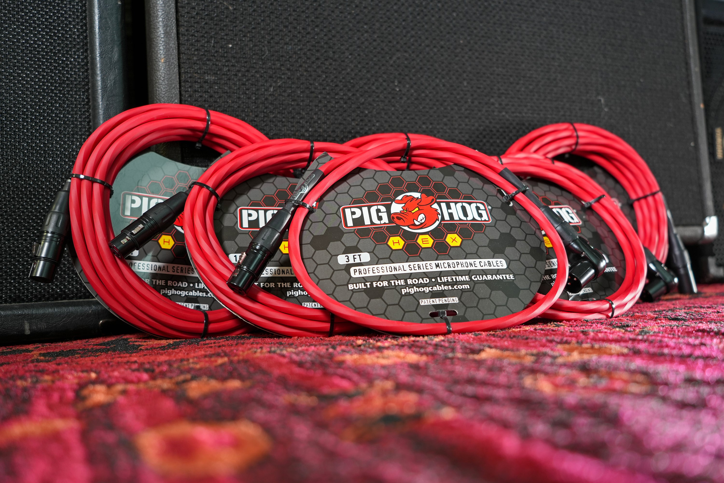 Pig Hog Hex Series Mic Cable, 10ft Right Angle- Candy Apple Red