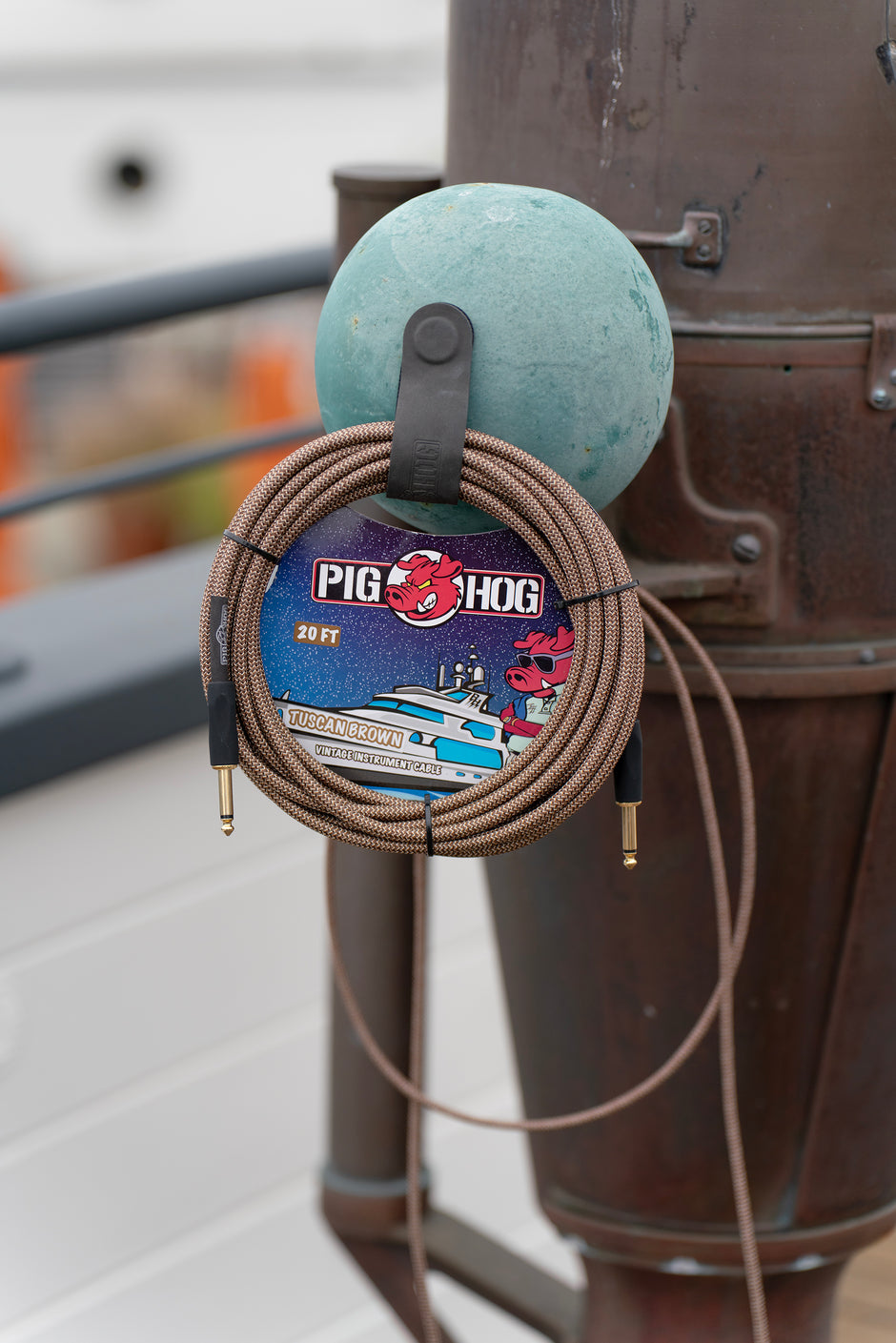 Pig Hog "Tuscan Brown" Instrument Cable, 20ft Right Angle