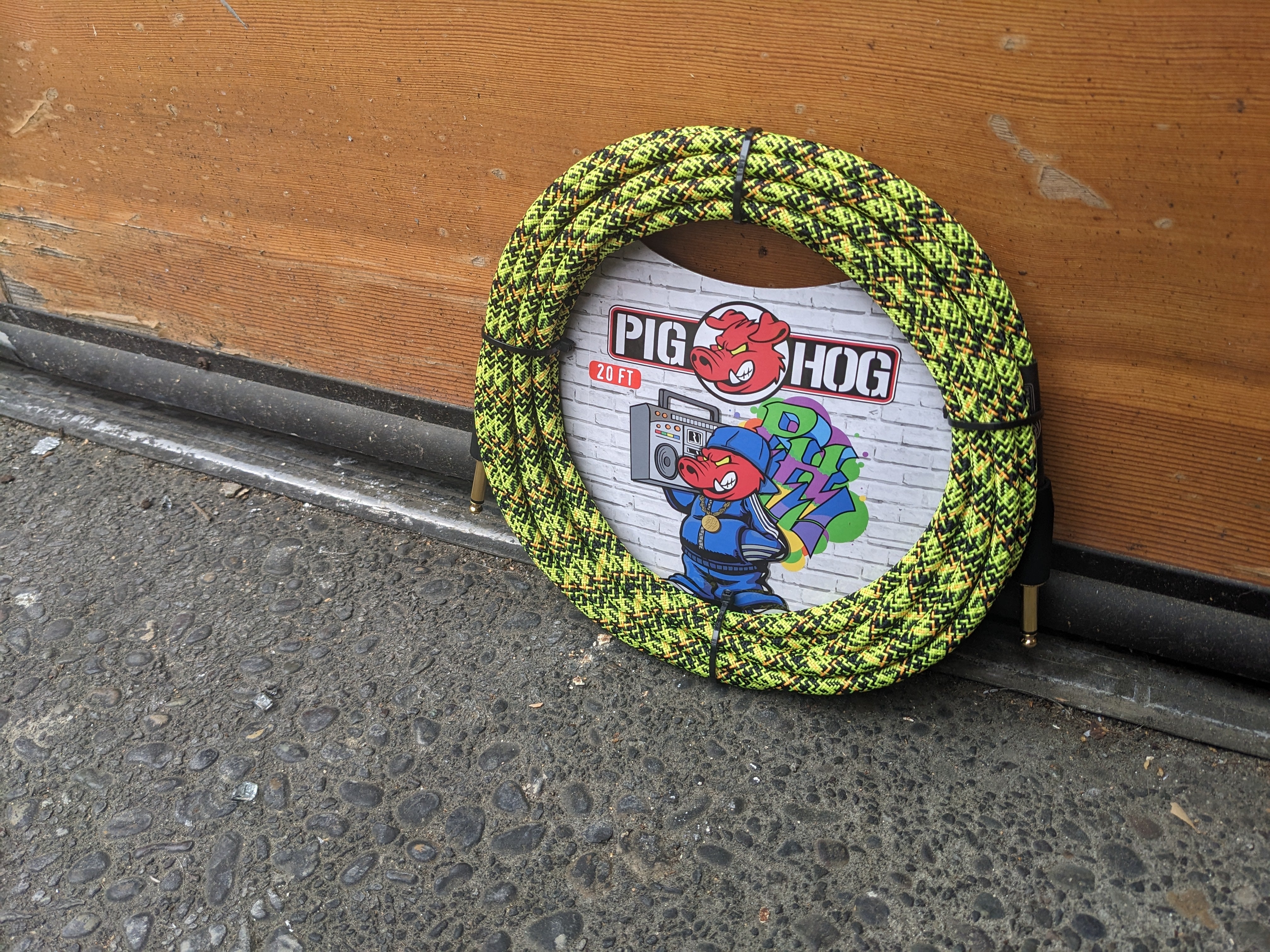 Pig Hog "Yellow Graffiti" Instrument Cable, 20ft Right Angle