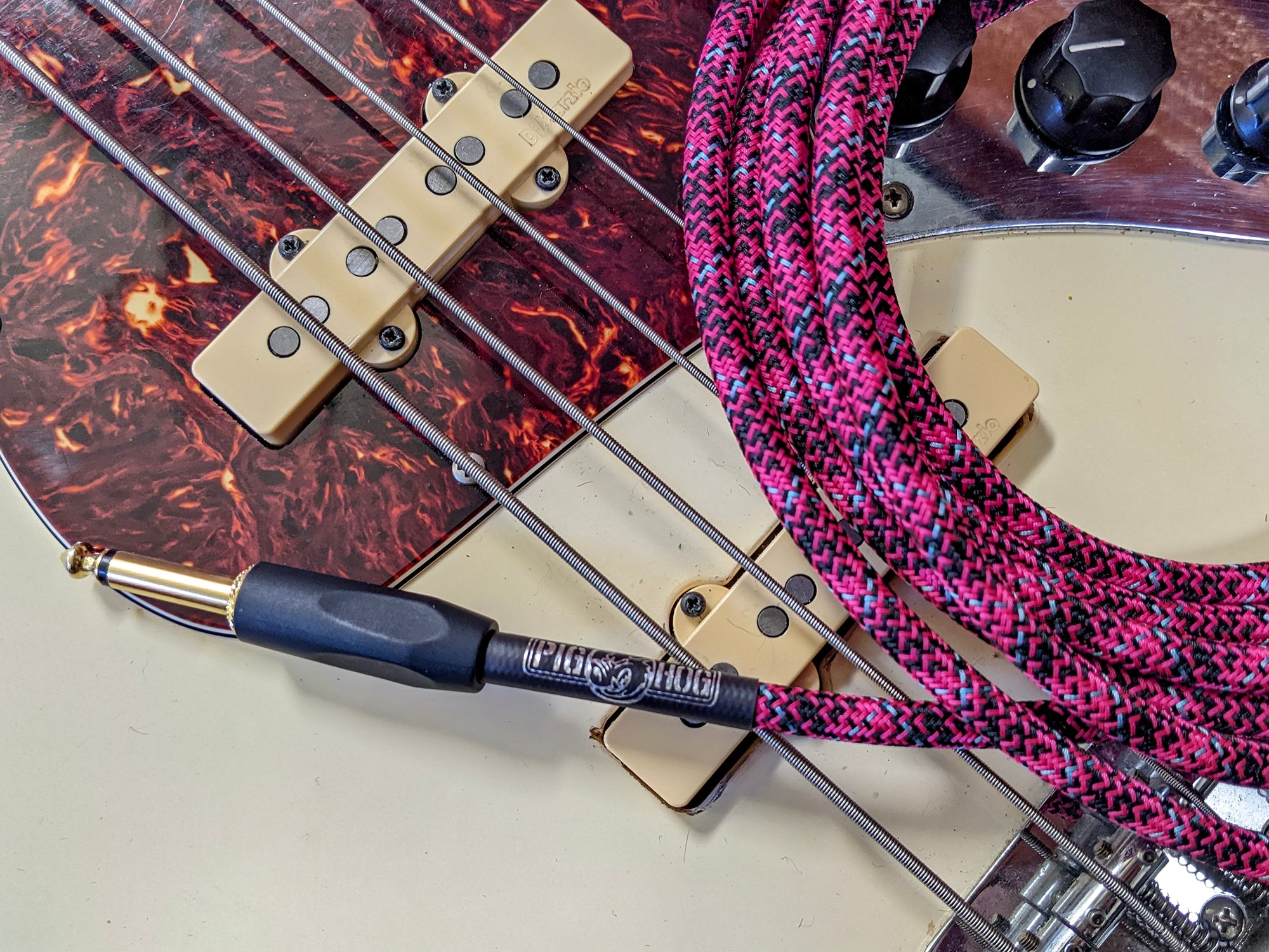 Pig Hog "Pink Graffiti" Instrument Cable, 10ft Straight