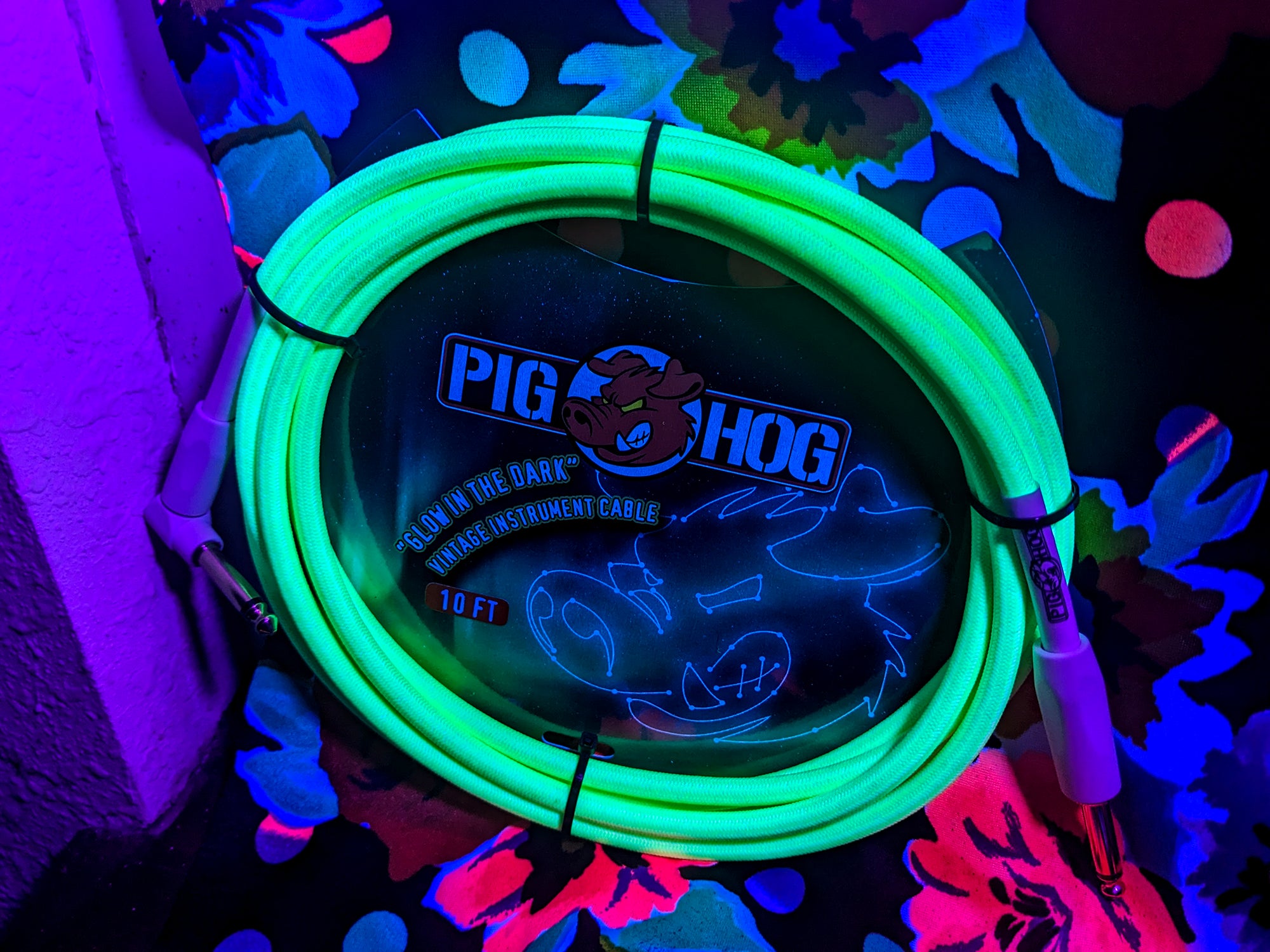 Pig Hog Glow In The Dark Instrument Cable, Right Angle 10ft