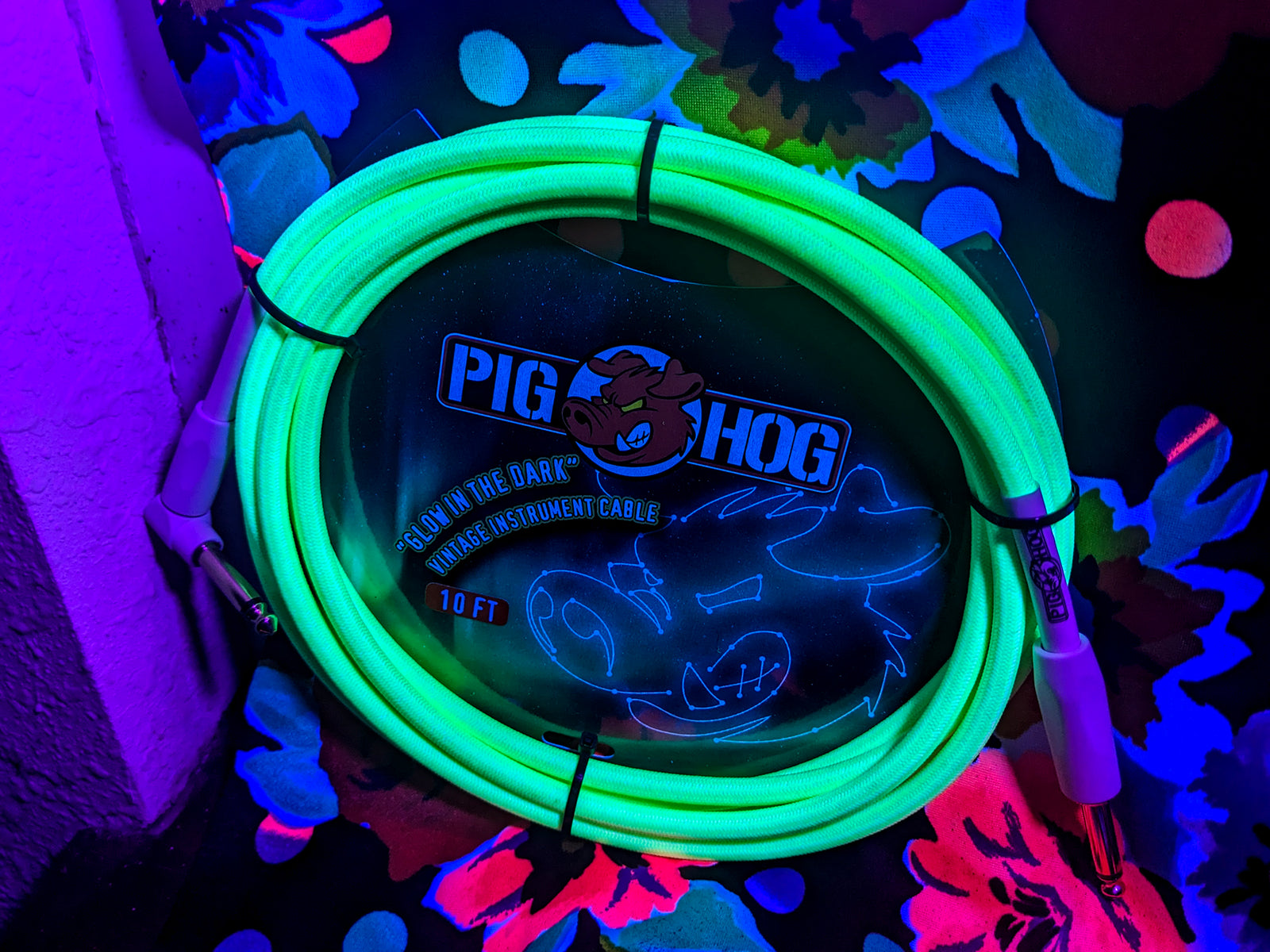 Pig Hog Glow In The Dark Instrument Cable, Right Angle 10ft