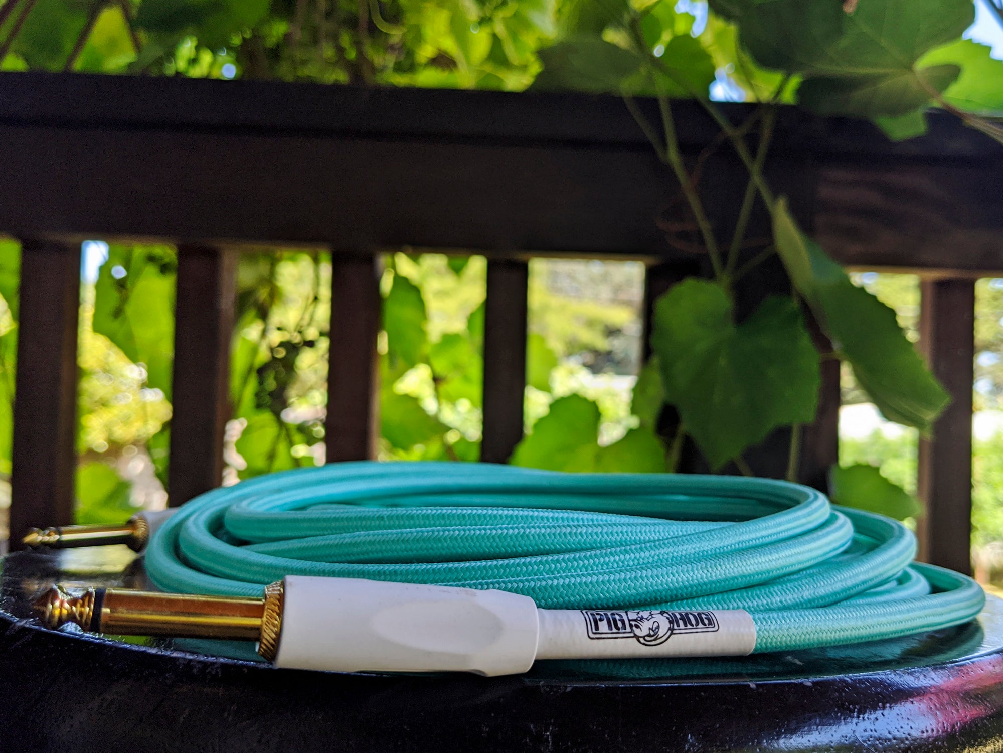Pig Hog "Seafoam Green" Instrument Cable, 20ft Right Angle