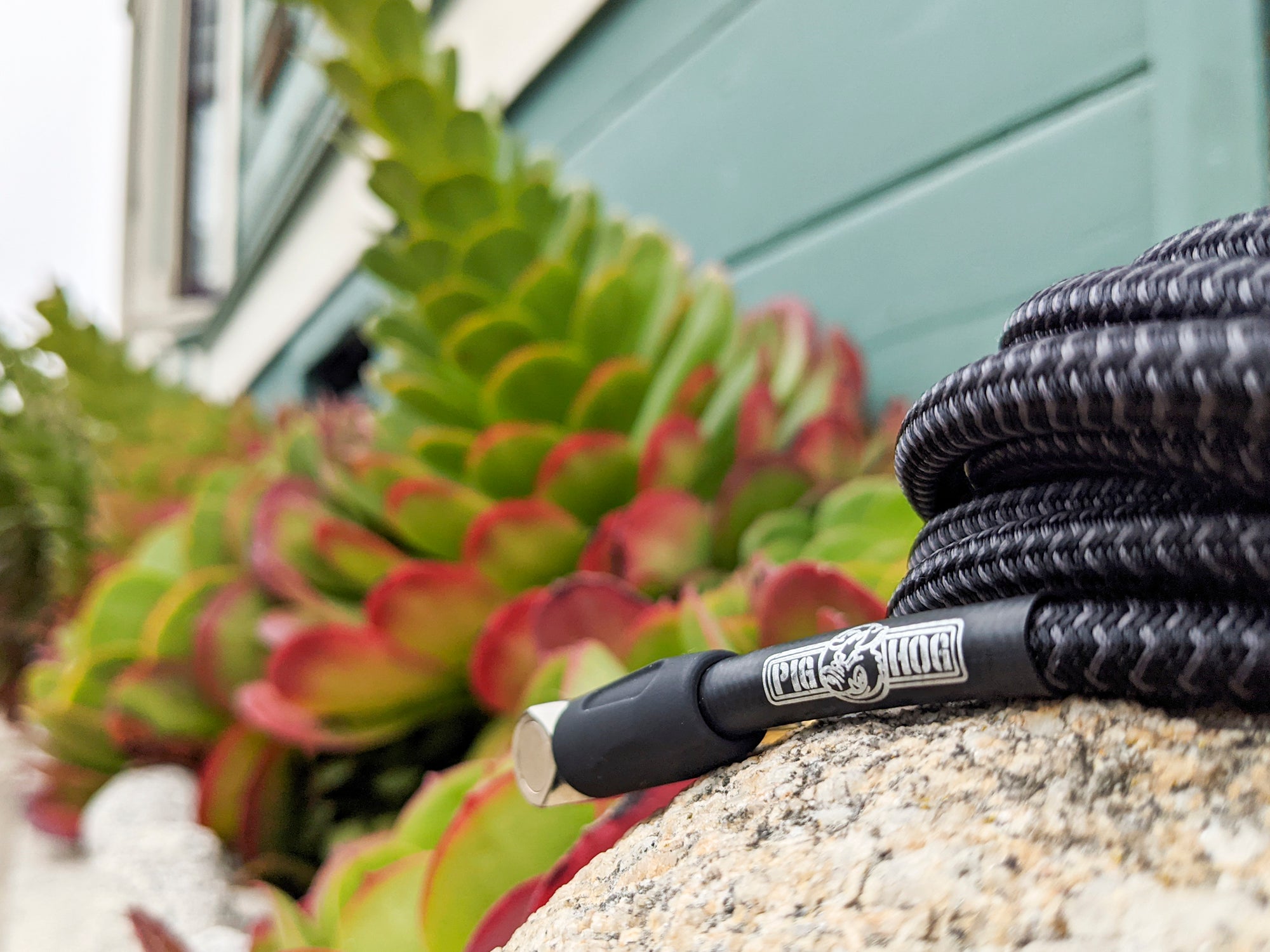 Pig Hog "Black Woven" Instrument Cable, 20ft Right Angle